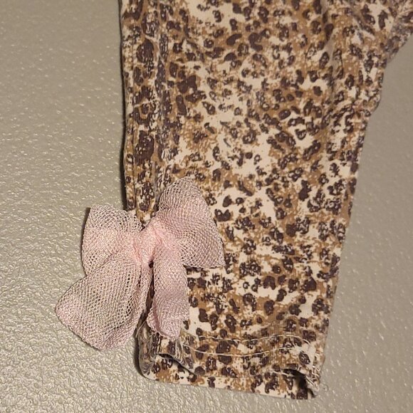 Duck Duck Goose Denim Colored Shirt & Leopard Print Leggings - Picture 8 of 10